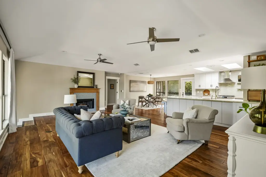1701 Cresthaven Drive, Austin