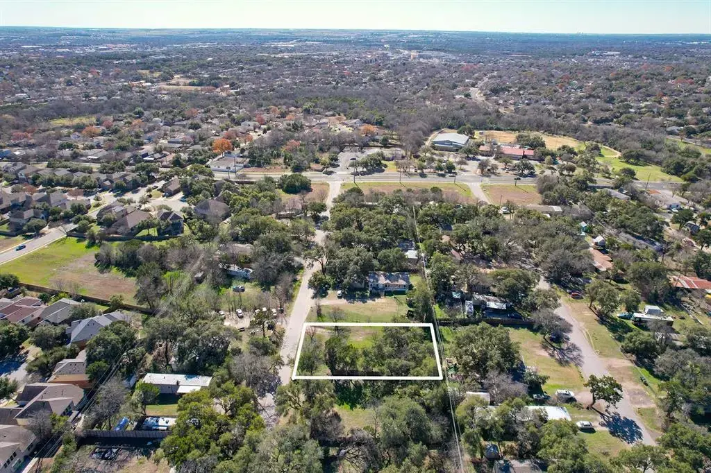 7904 Persimmon Trail, Austin