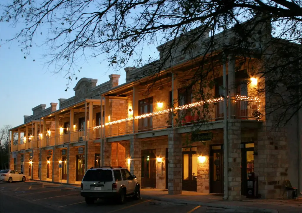 203 Railroad Street 1f, Buda