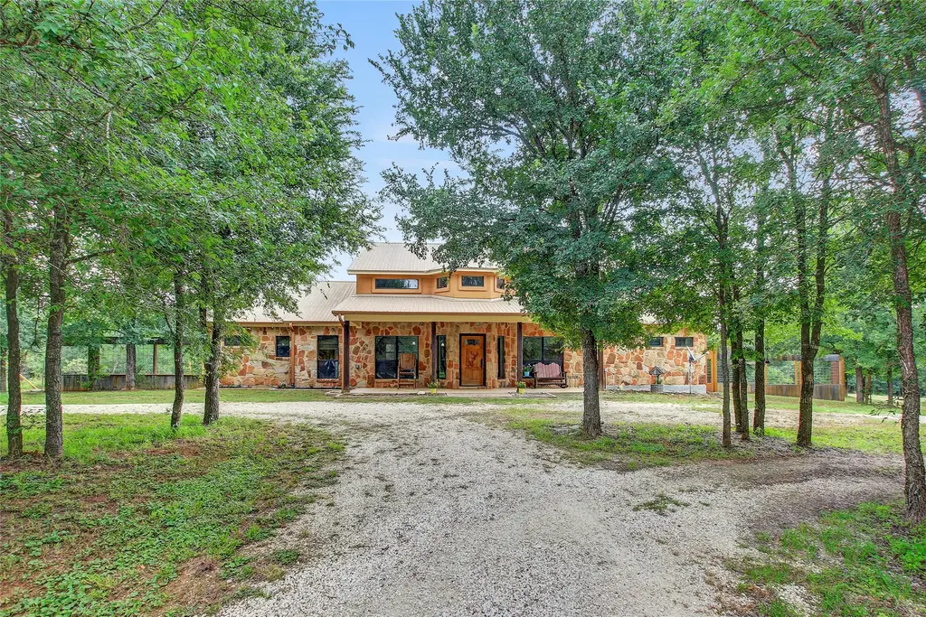 18197 Fm 619, Elgin