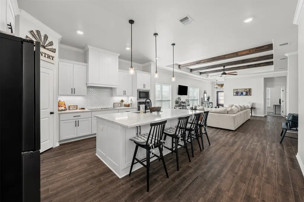 707 Eagle Pass Drive, Salado