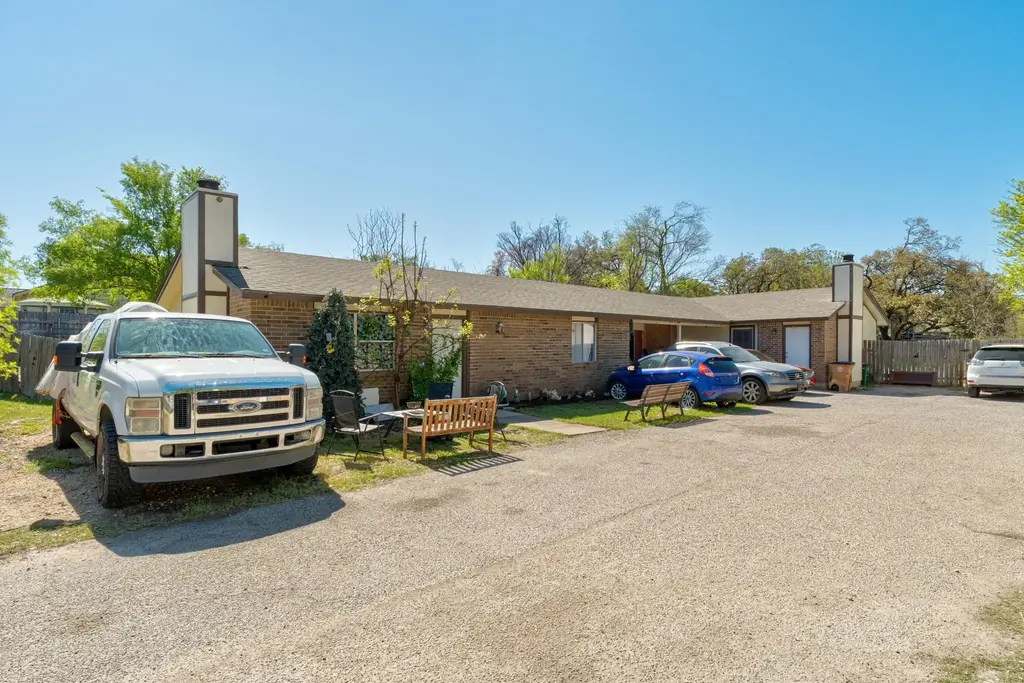 411 Thelma Drive, Austin