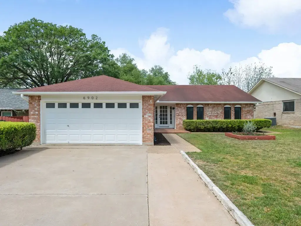 6902 Meadow Run, Austin