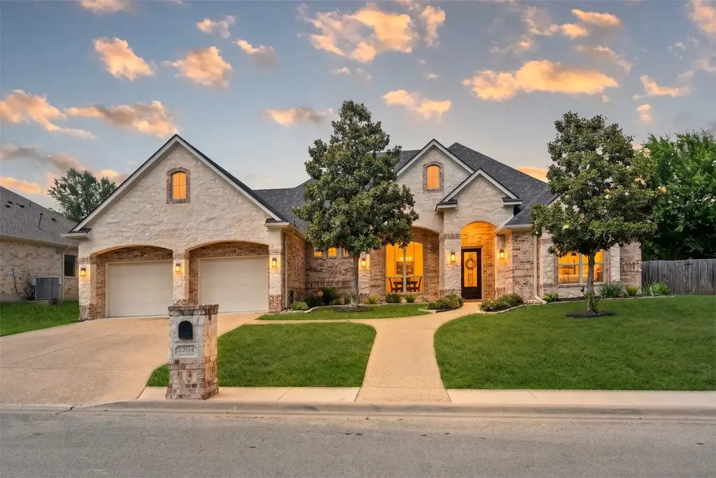 2204 Deerfield Drive, Temple