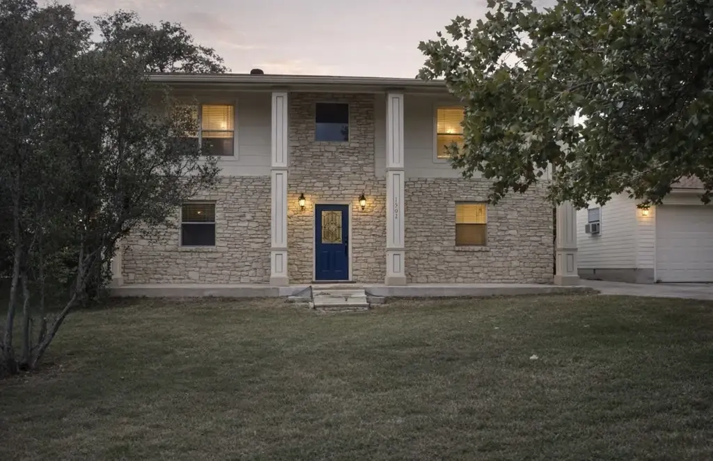 1502 Kohlers Trail, Lakeway