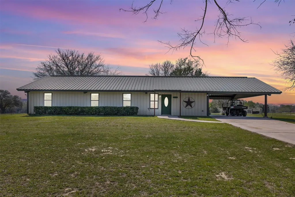 4340 S Us Hwy 77, Schulenburg