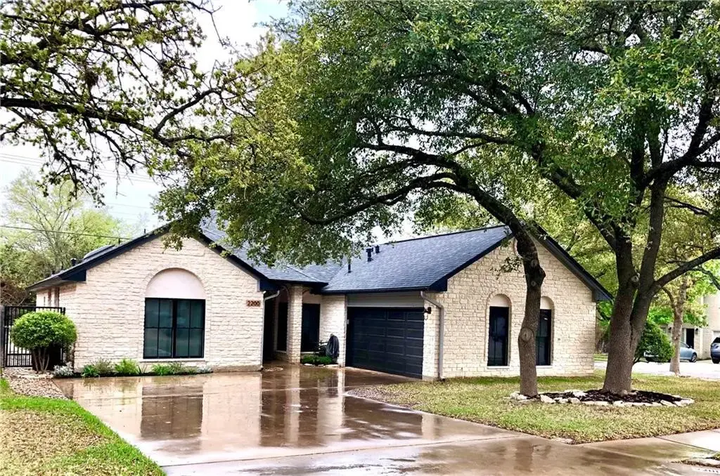 2200 Falcon Drive, Round Rock