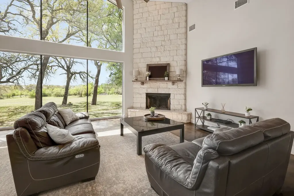 23928 Oscar Road, Spicewood