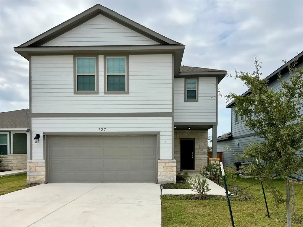 227 Kellys Heroes Way, Jarrell