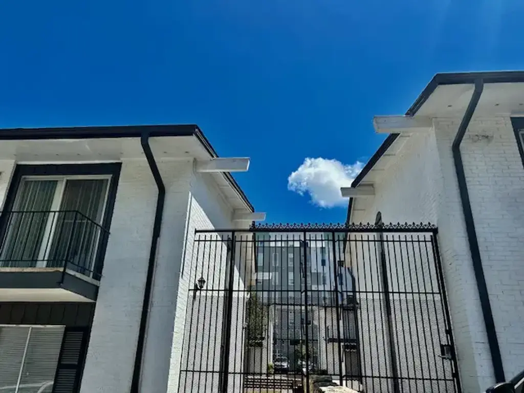 2610 Salado Street 105, Austin