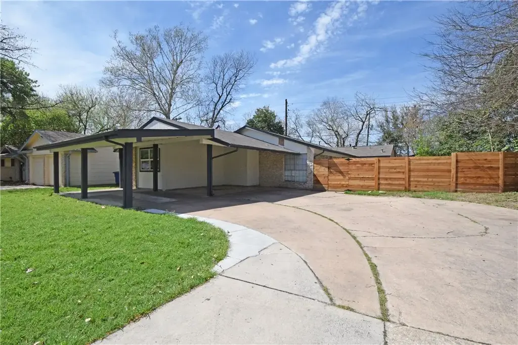 6400 Brookside Drive B, Austin