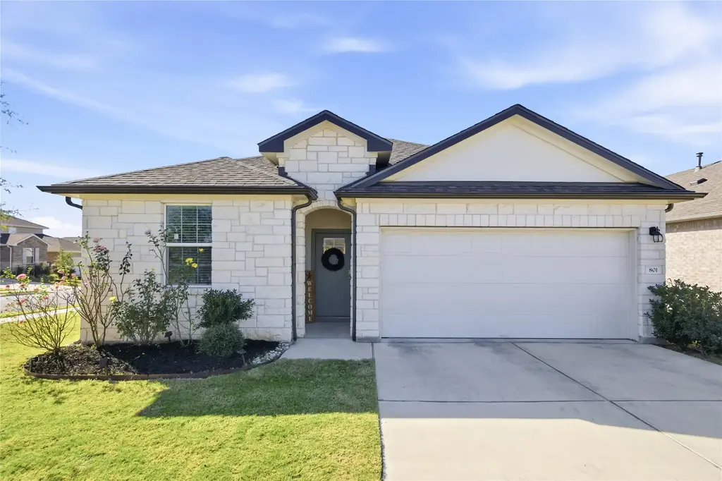 801 Cade Cove, Georgetown