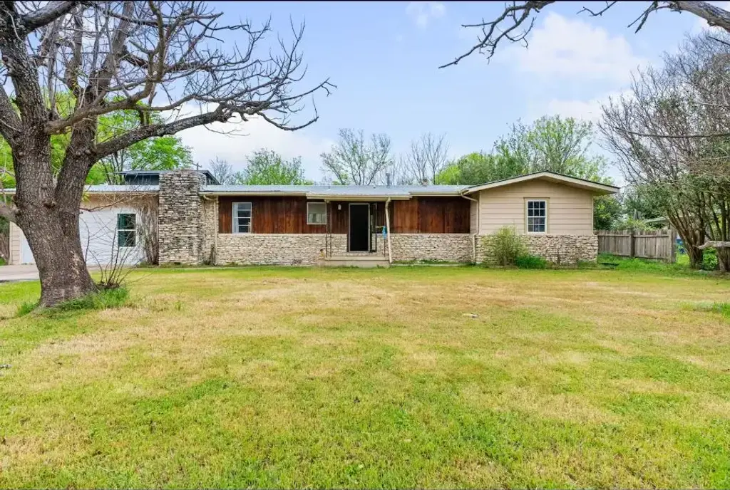 1100 Neans Drive, Austin