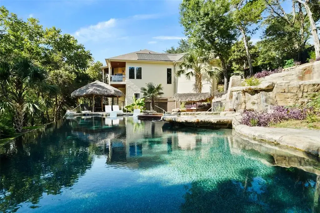 107 Squires Drive, Lakeway