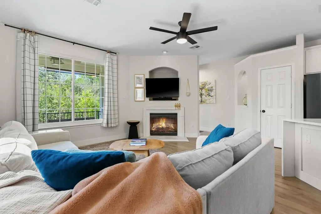 1900 Scofield Ridge Parkway 6803, Austin
