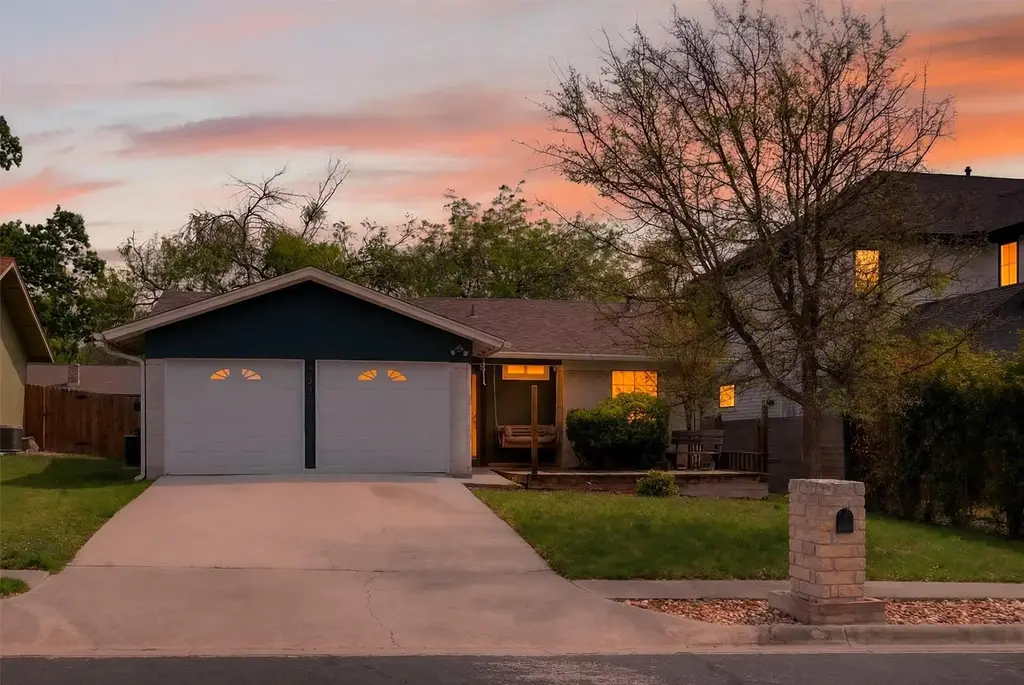 7025 Crosswood Drive, Austin