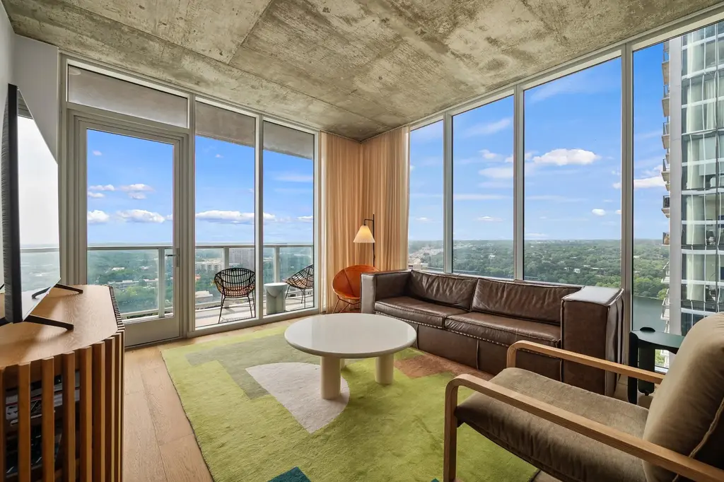 48 East Avenue 2108, Austin