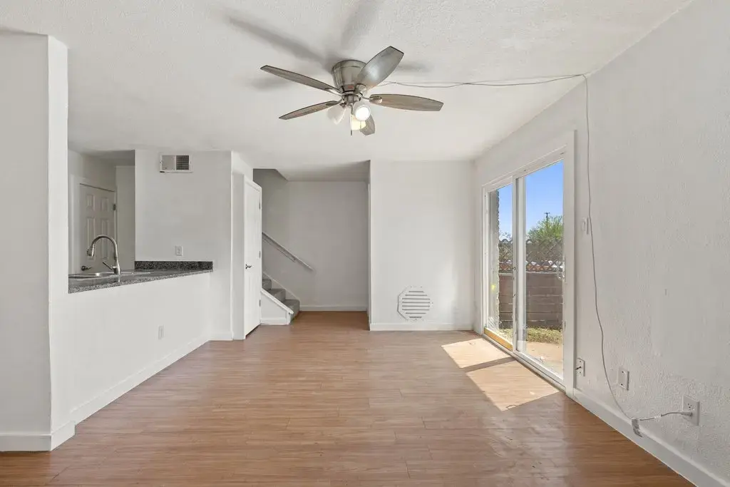 300 E Croslin Street 106, Austin