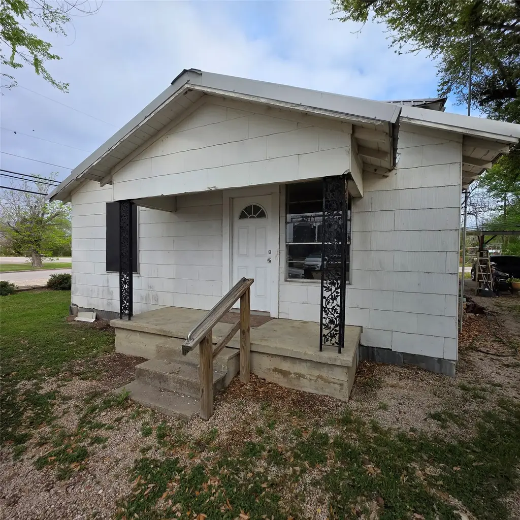 100 N 1st Street C, Thorndale