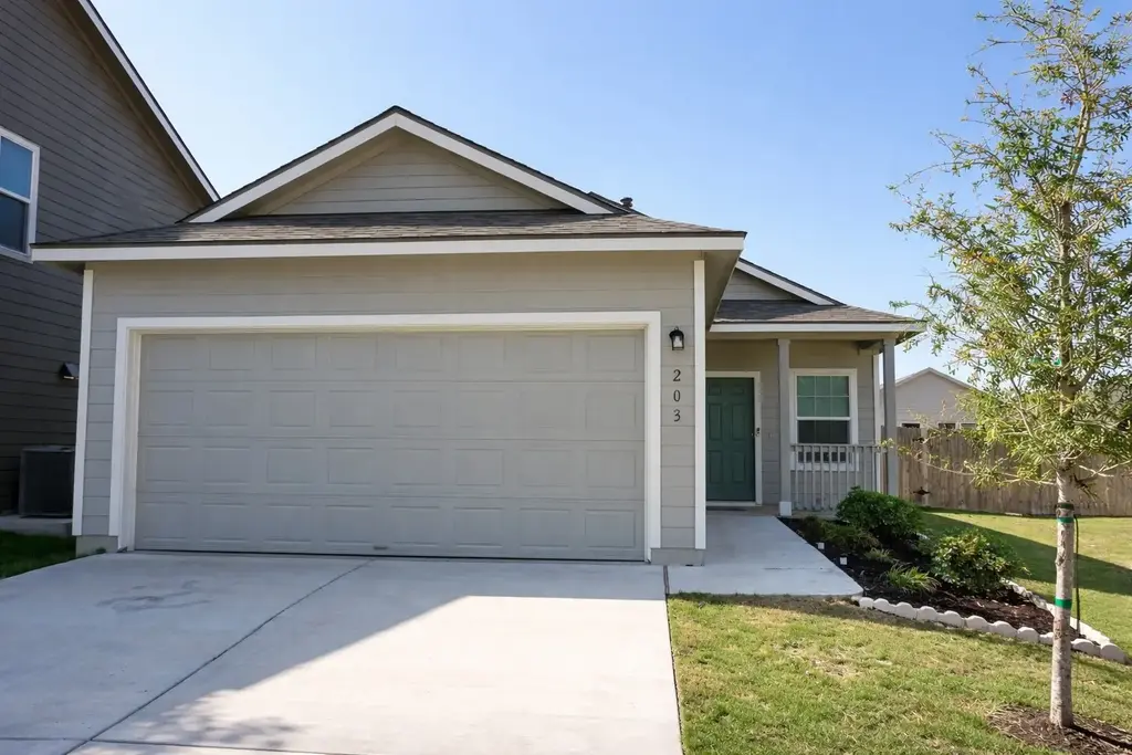 203 Tufted Duck Path, Kyle