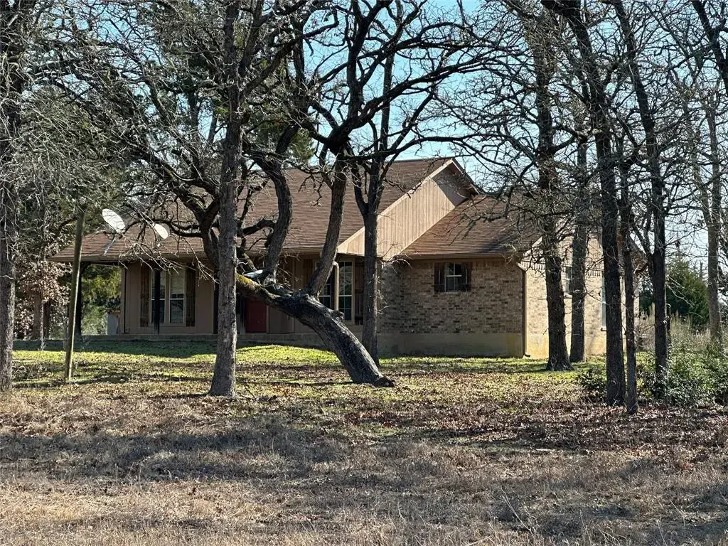 1047 Private Road 3022, Elgin
