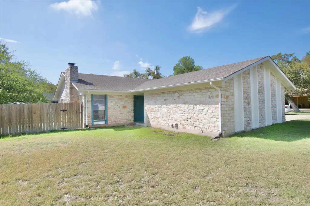 1301 Glenda Drive B, Round Rock