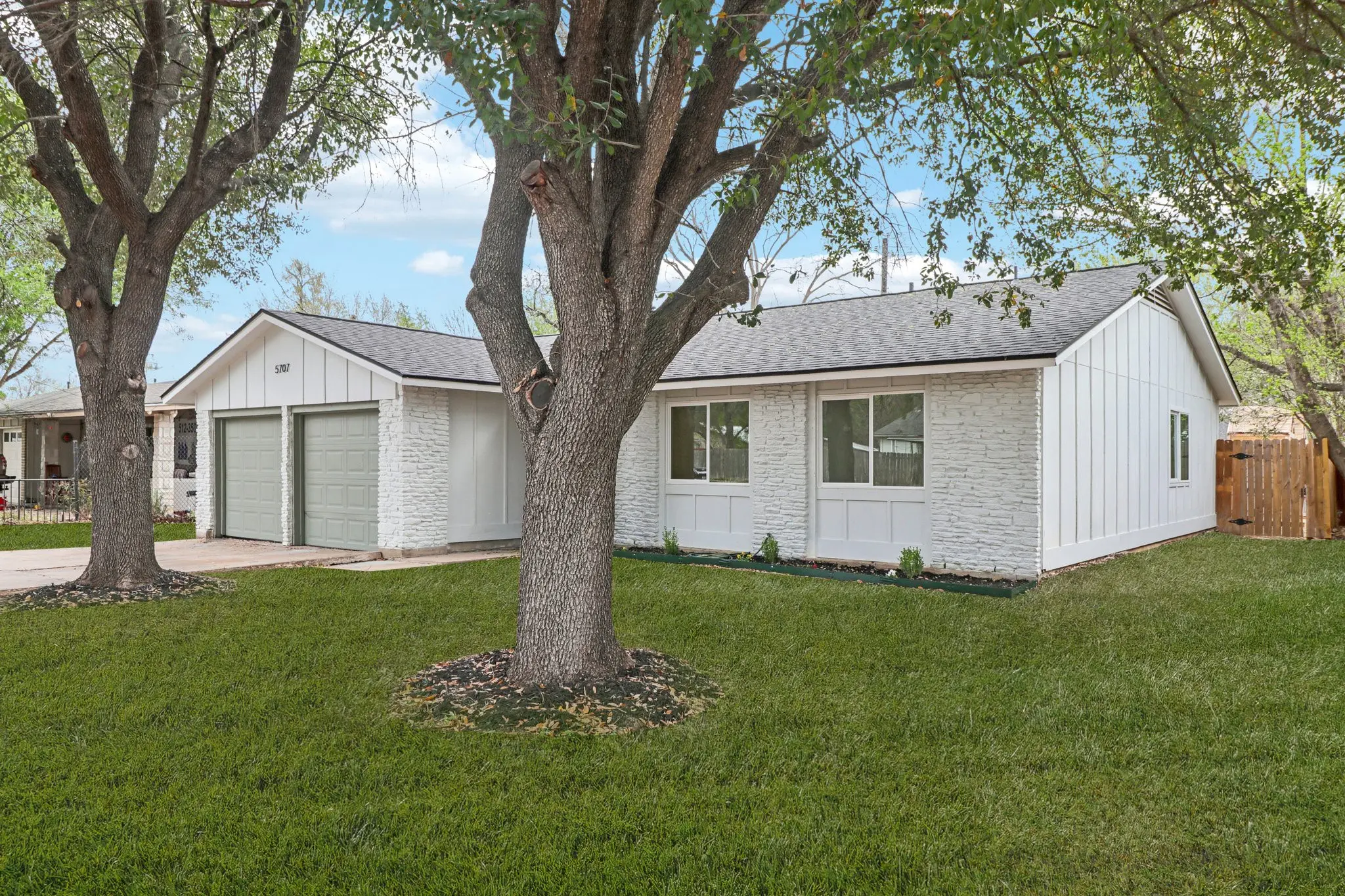 Photo of Listing #9674720