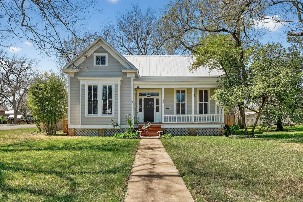1402 Pecan Street, Bastrop