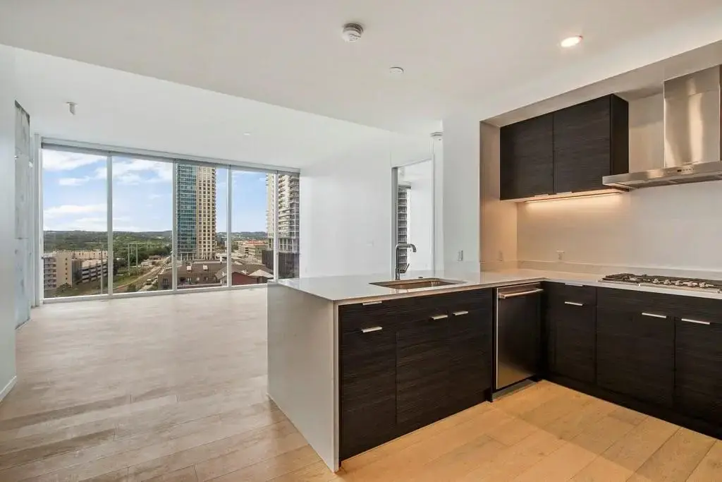 301 West Avenue 1009, Austin