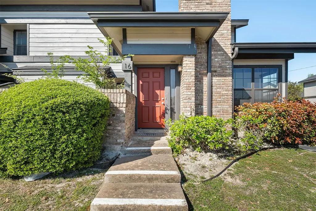 1748 Ohlen Road 16, Austin