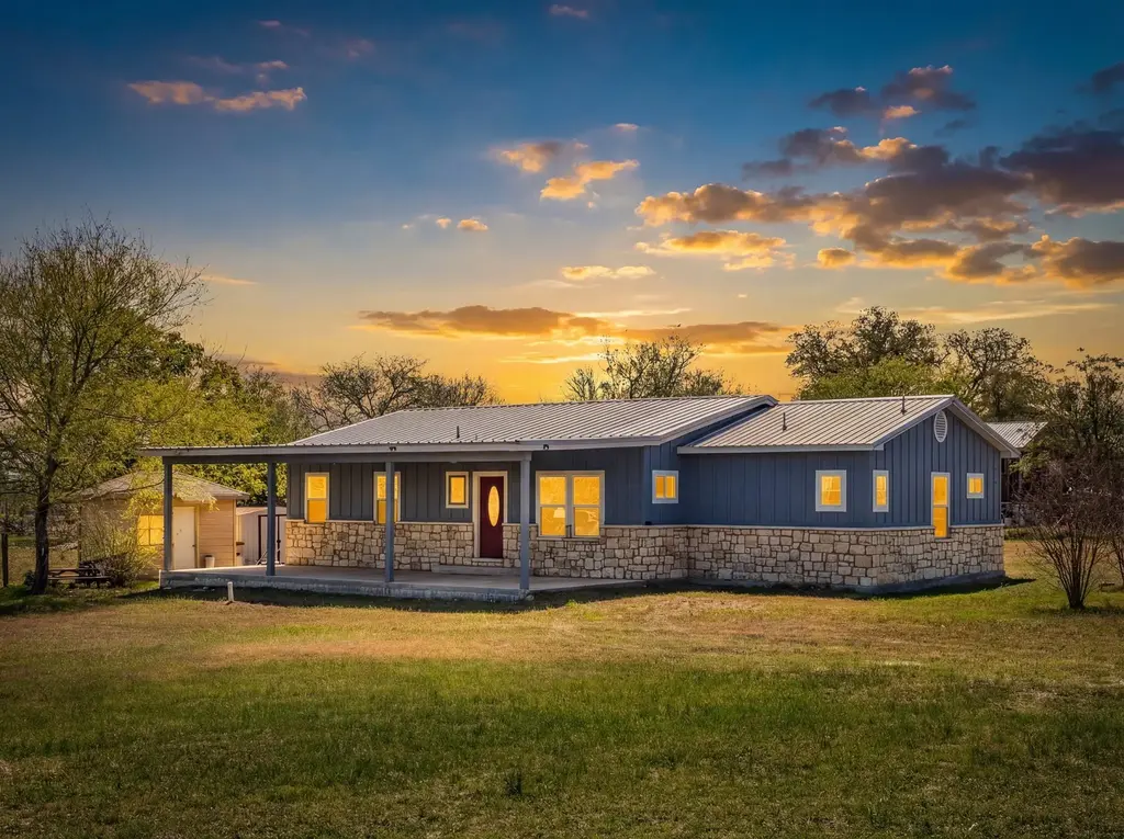 255 Thompson Road, Dale