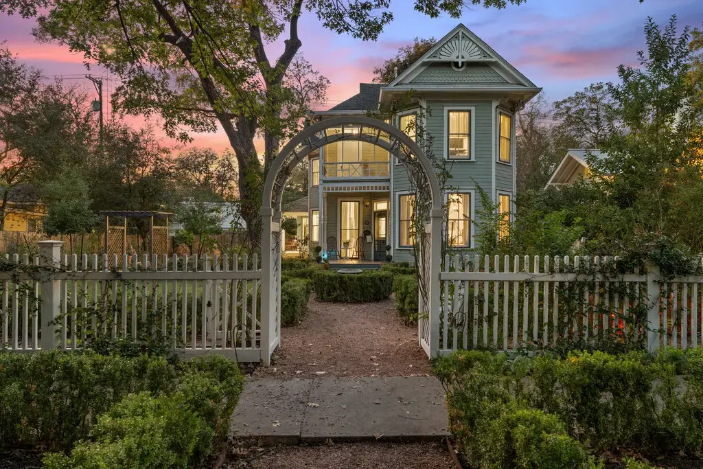4104 Avenue F, Austin