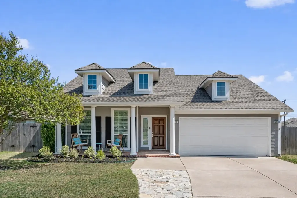 129 Summers Green, Georgetown