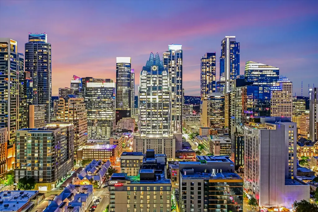 555 E 5th Street 2826, Austin