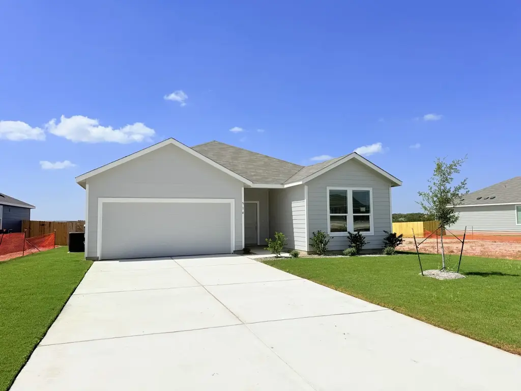 514 Heritage Groves Road, Bertram