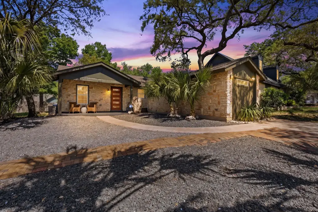 805 Nile Street, Austin