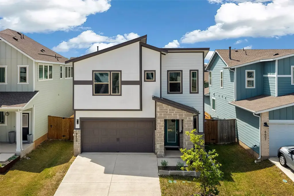 8609 Cottage Rose Drive, Austin