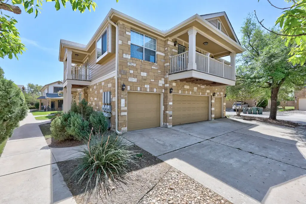 16100 S Great Oaks Drive 2103, Round Rock