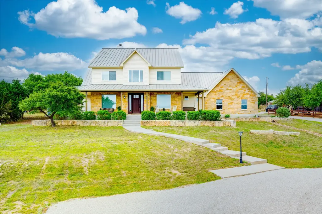 1051 Trailhead Circle, Dripping Springs