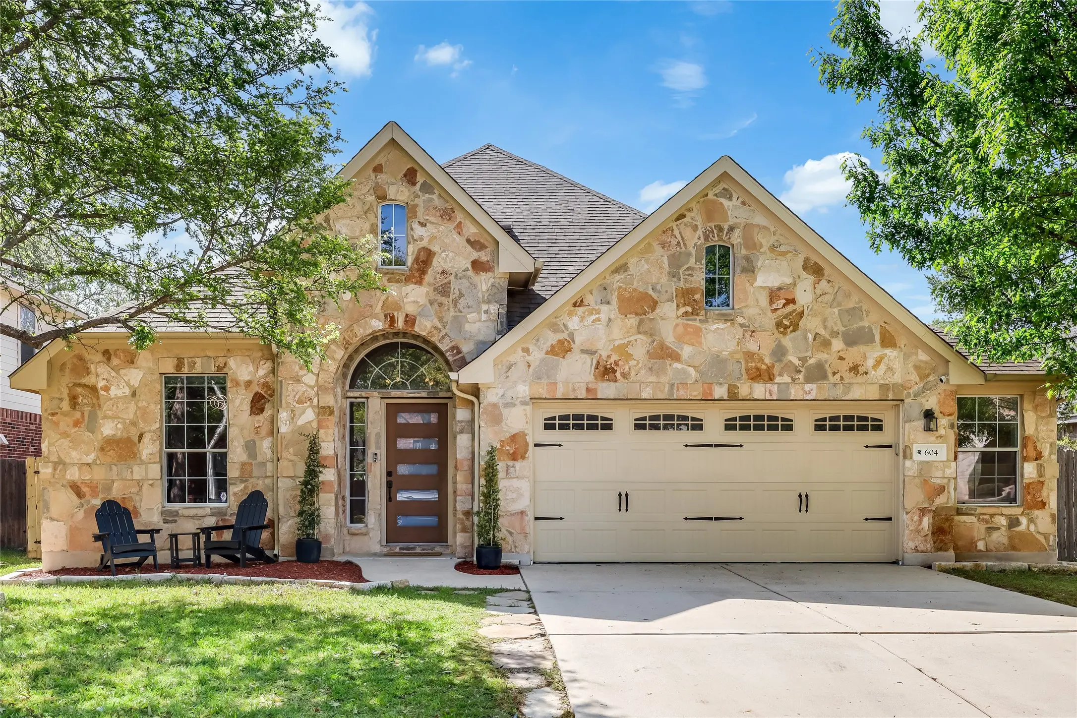 Photo of Listing #8249935