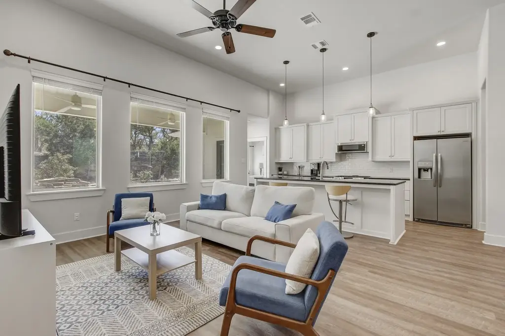 21814 Bluejay Boulevard, Lago Vista
