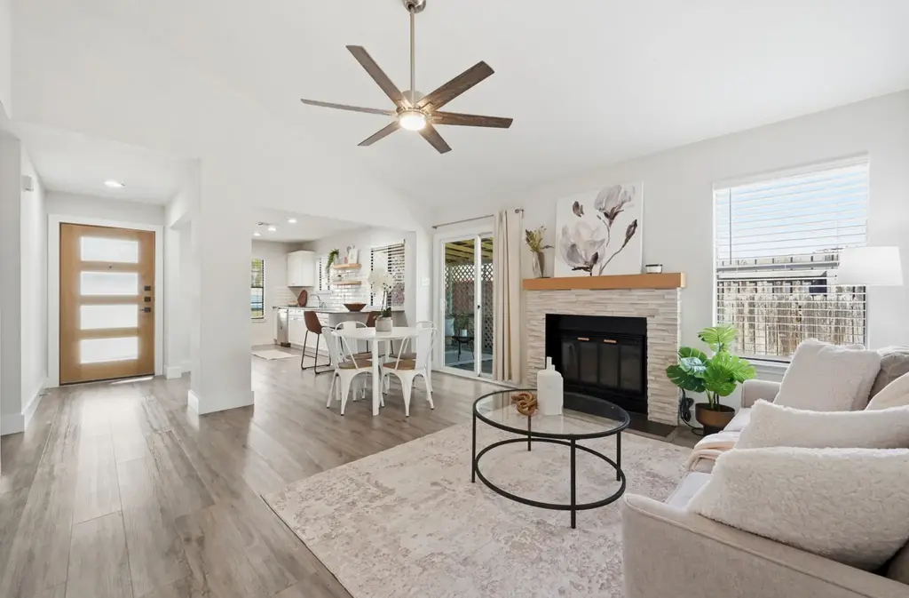 8501 Palace Parkway, Austin