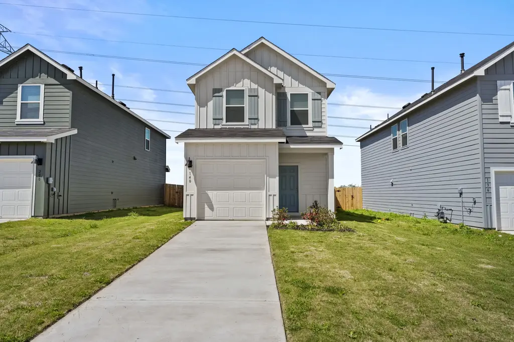 140 Kendall Lane, Maxwell
