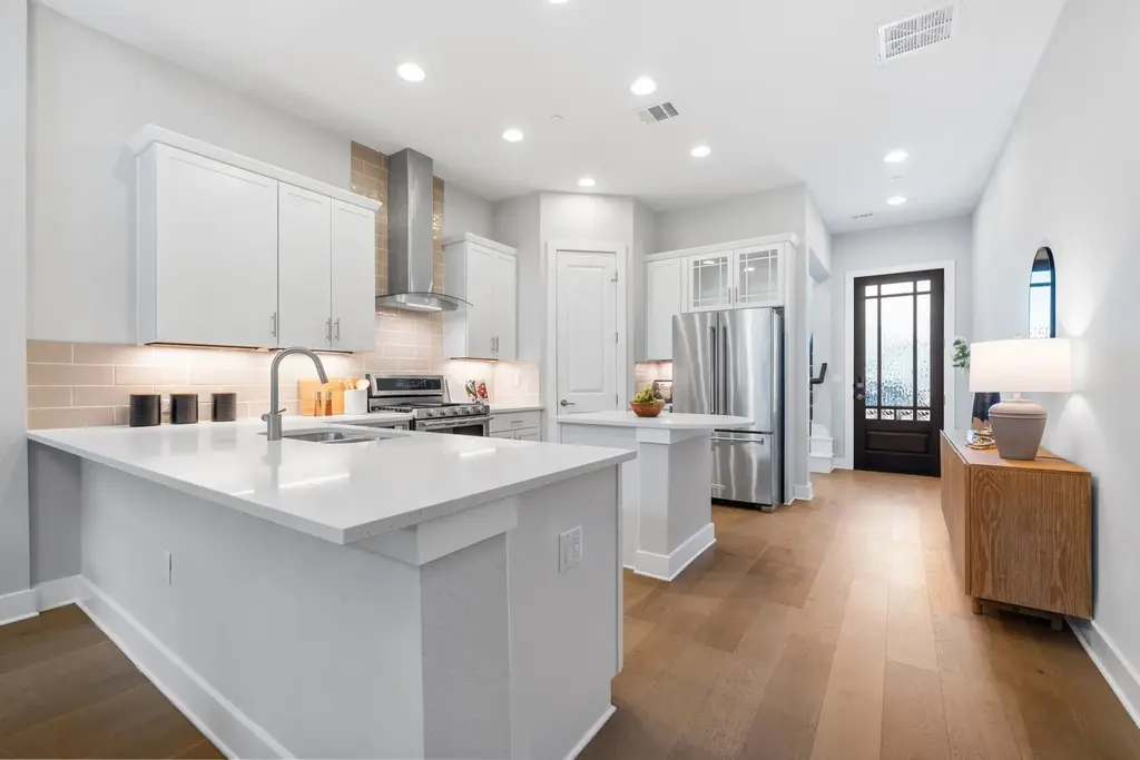 4323 Spicewood Springs Road 9, Austin