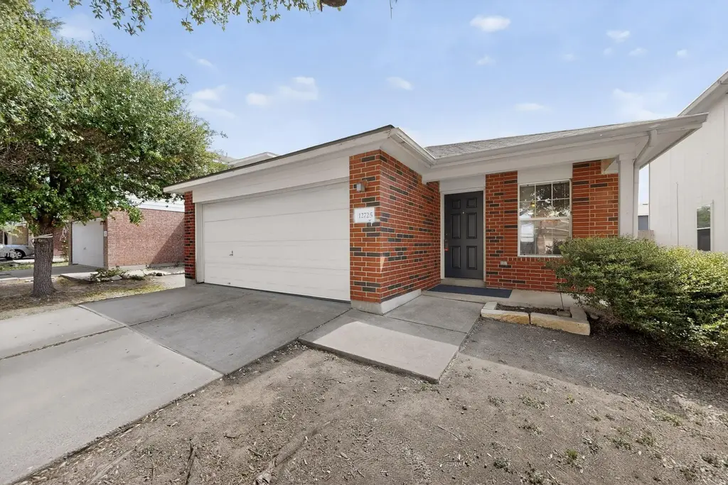 12725 Saint Mary Drive, Manor
