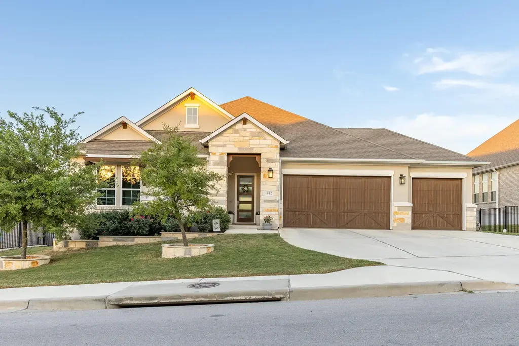 812 Palamos Drive, Leander