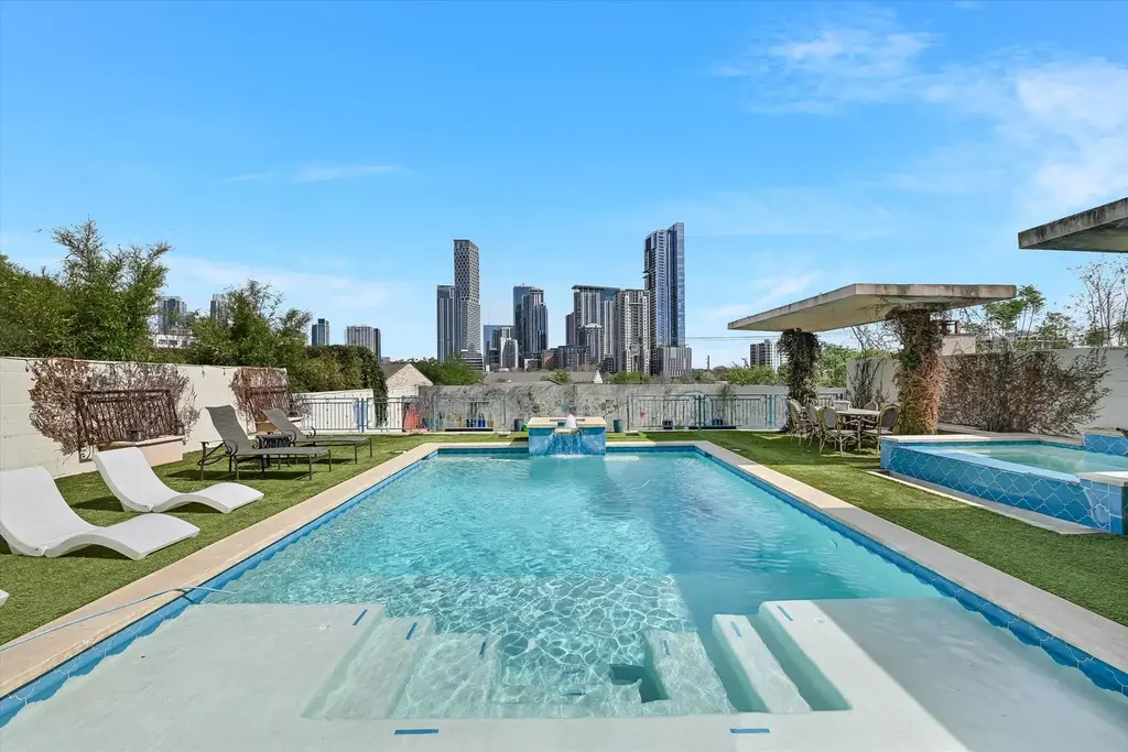 504 Sunny Lane, Austin