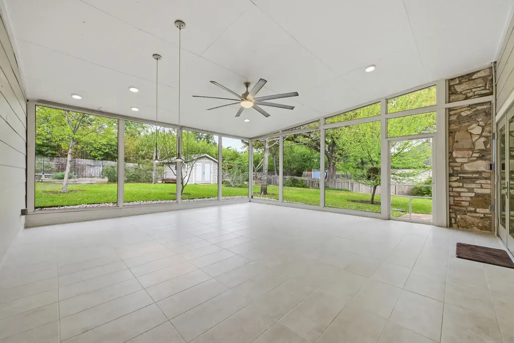 320 Ridgecrest Road, Georgetown