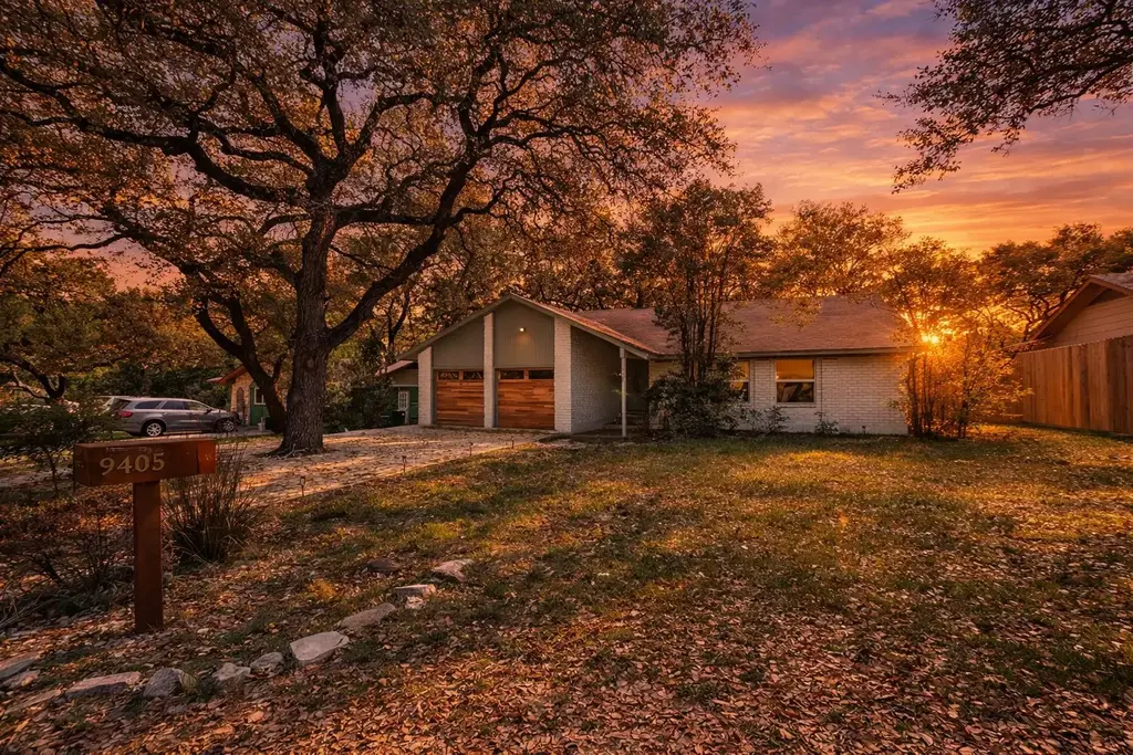 9405 Shady Oaks Drive, Austin