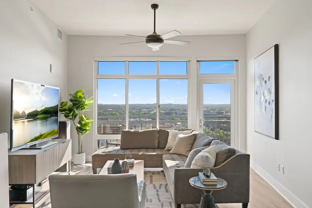 603 Davis Street 2009, Austin